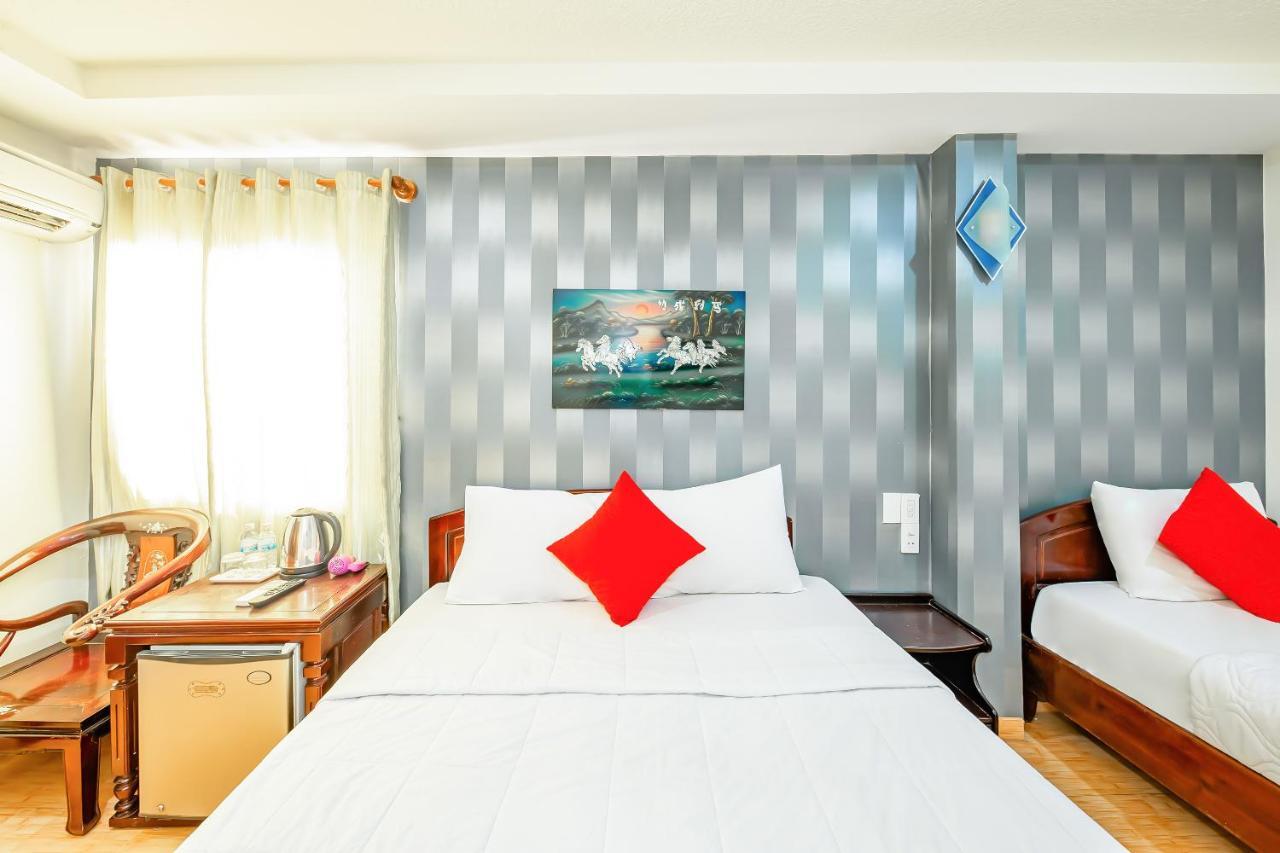 Oyo 243 Eden Hotel На Транг Екстериор снимка
